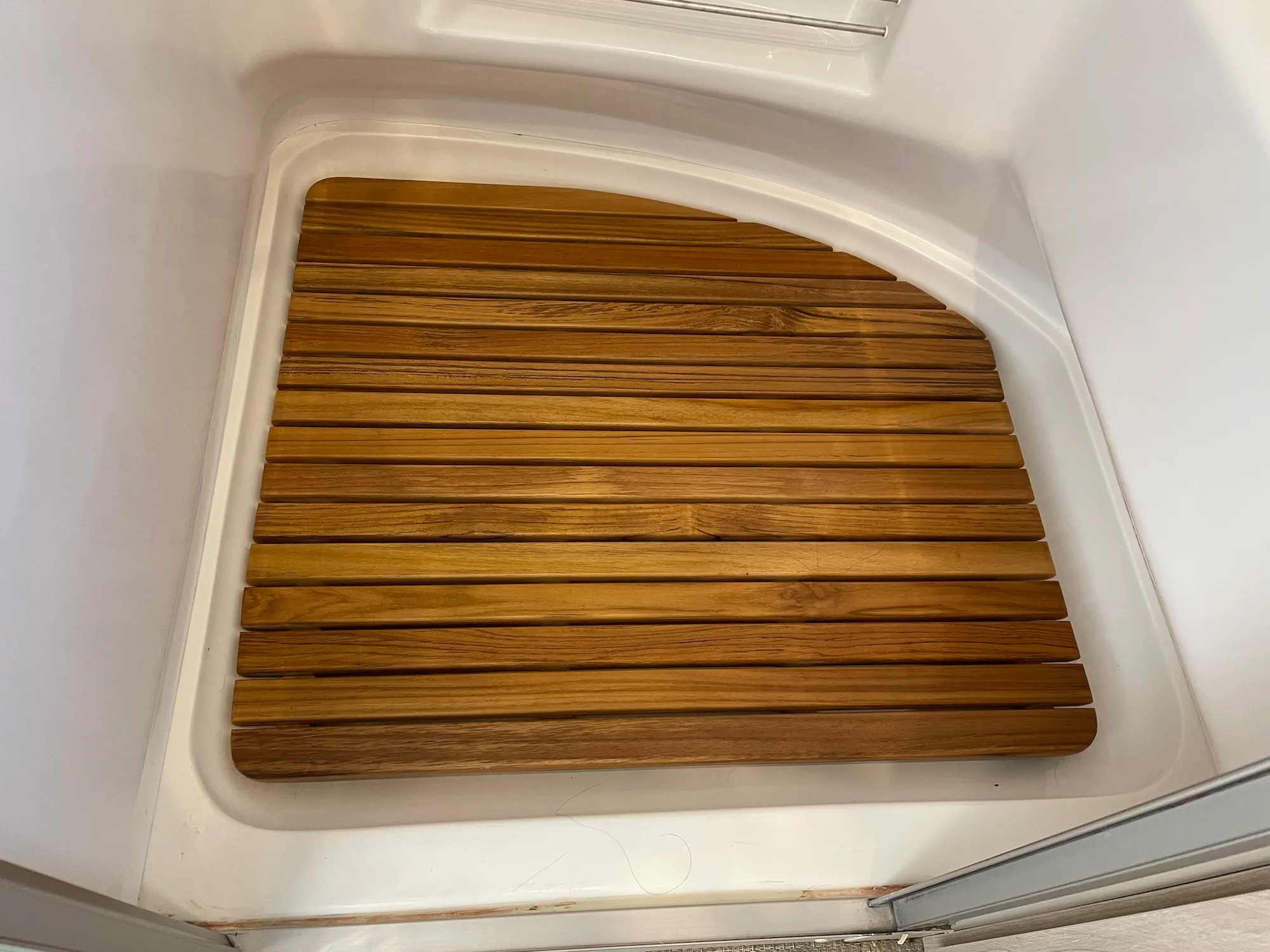 22FB / 23FB Airstream Teak Shower Mat