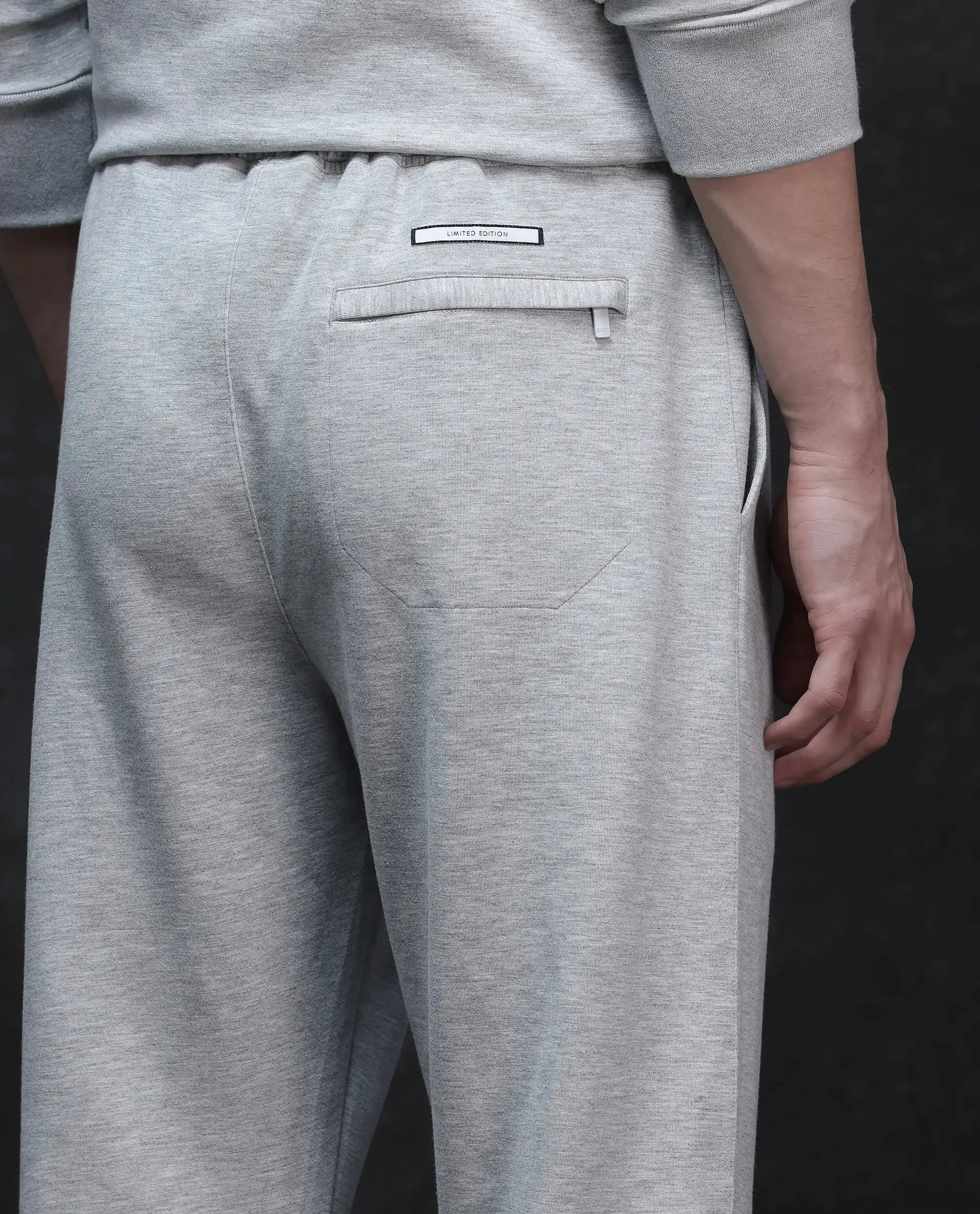 Rare Rabbit Men Renk Melange Grey Modal Fabric Drawstring Closure Baggy Fit Plain Track Pant