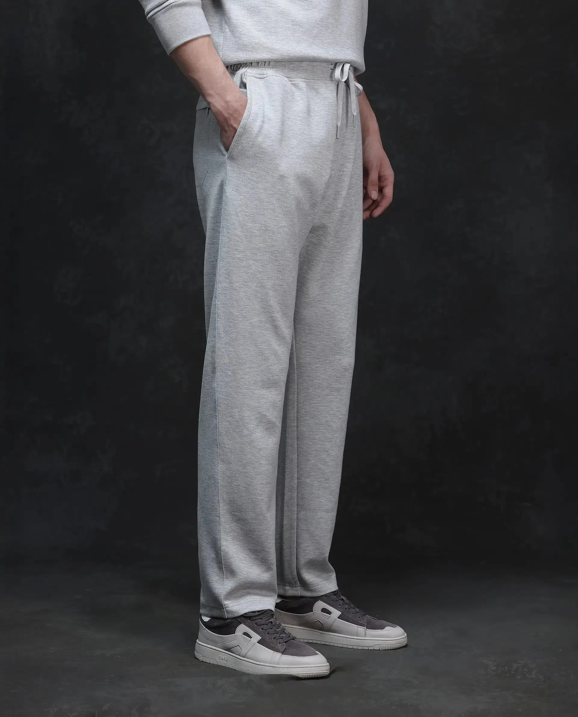 Rare Rabbit Men Renk Melange Grey Modal Fabric Drawstring Closure Baggy Fit Plain Track Pant