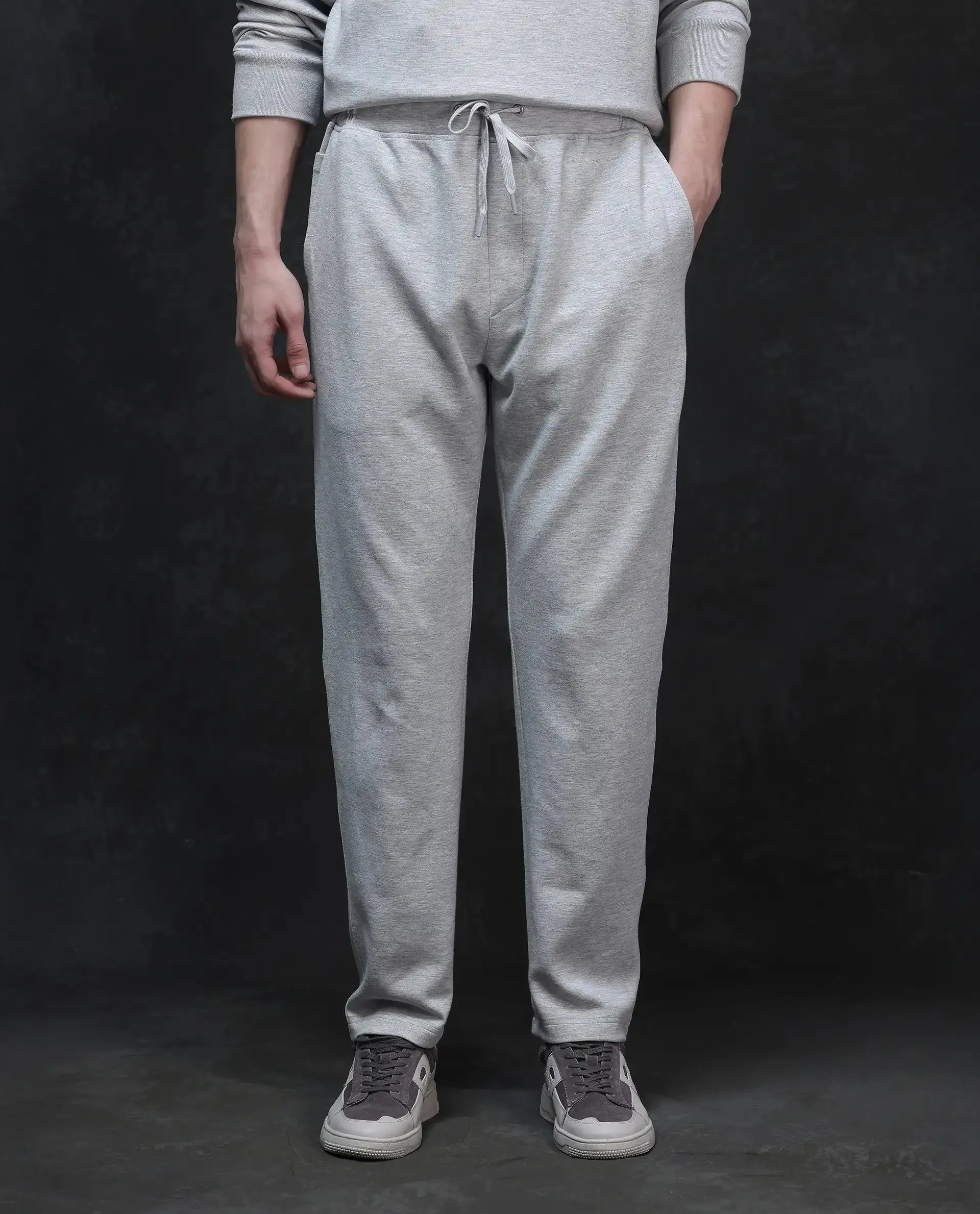 Rare Rabbit Men Renk Melange Grey Modal Fabric Drawstring Closure Baggy Fit Plain Track Pant