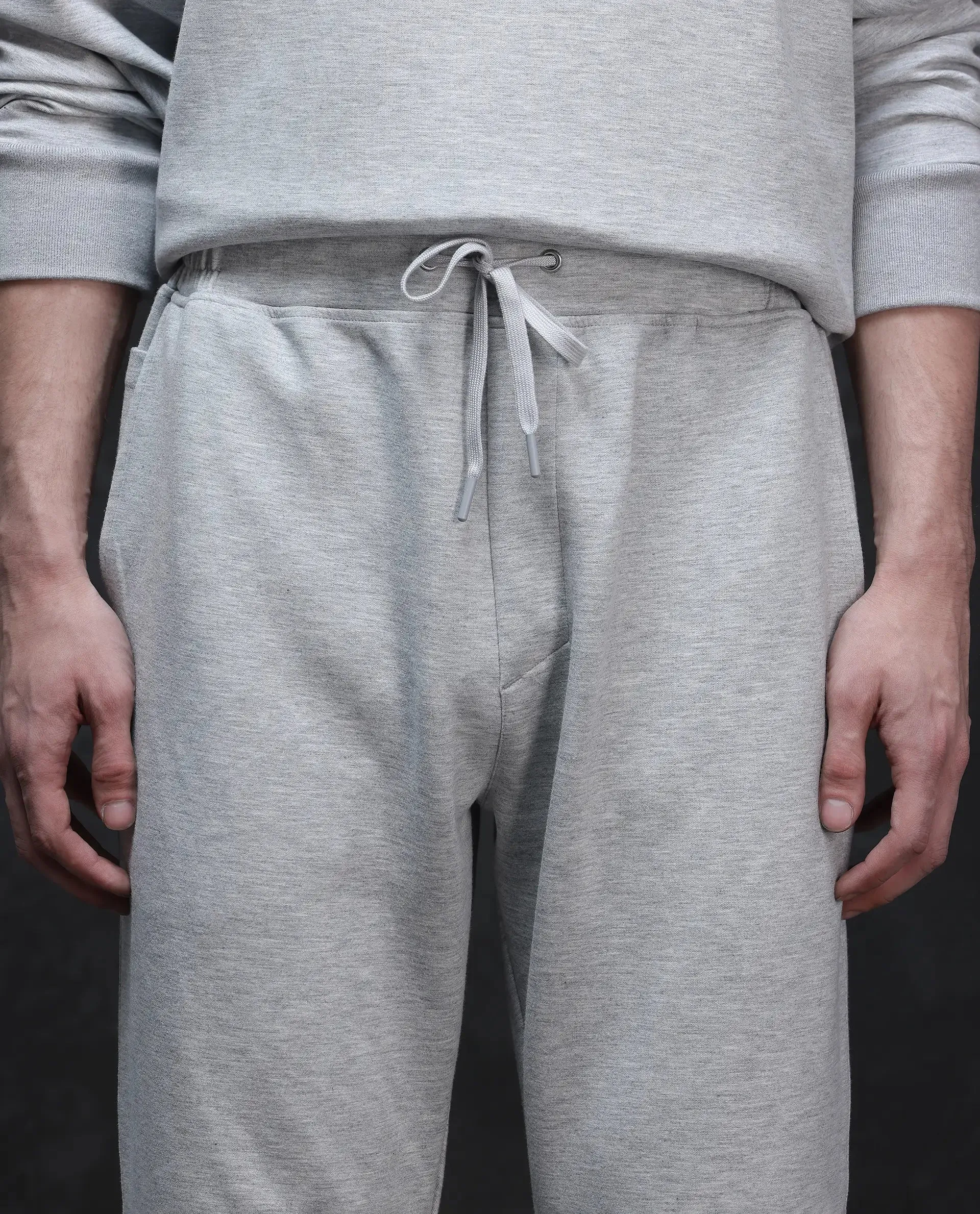 Rare Rabbit Men Renk Melange Grey Modal Fabric Drawstring Closure Baggy Fit Plain Track Pant